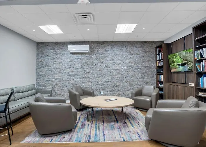 Sleek 1br Near Bokcenter-gym,lounge,balcony,petok Tulsa