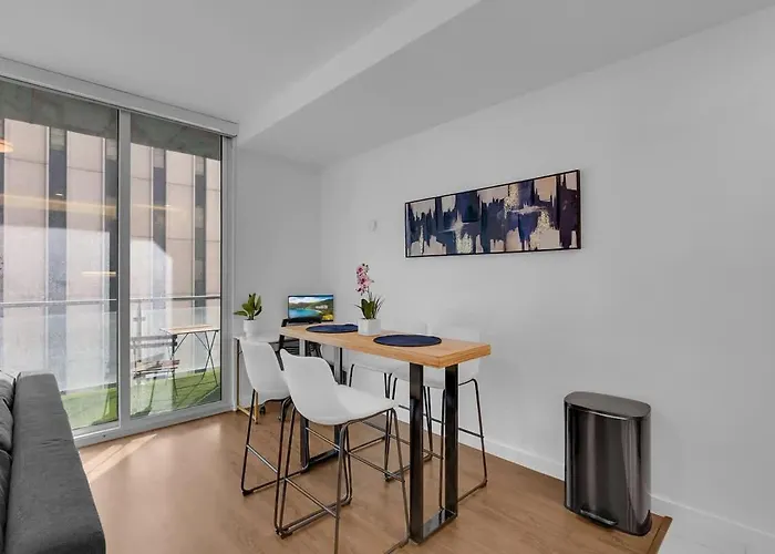 Apartment Sleek 1br Near Bokcenter-gym,lounge,balcony,petok Tulsa